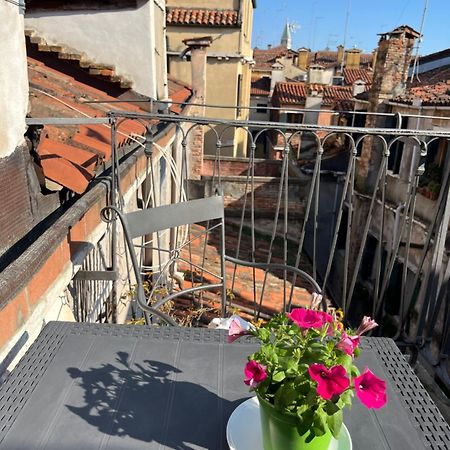 Romantic Rialto Apartment Венеция Екстериор снимка